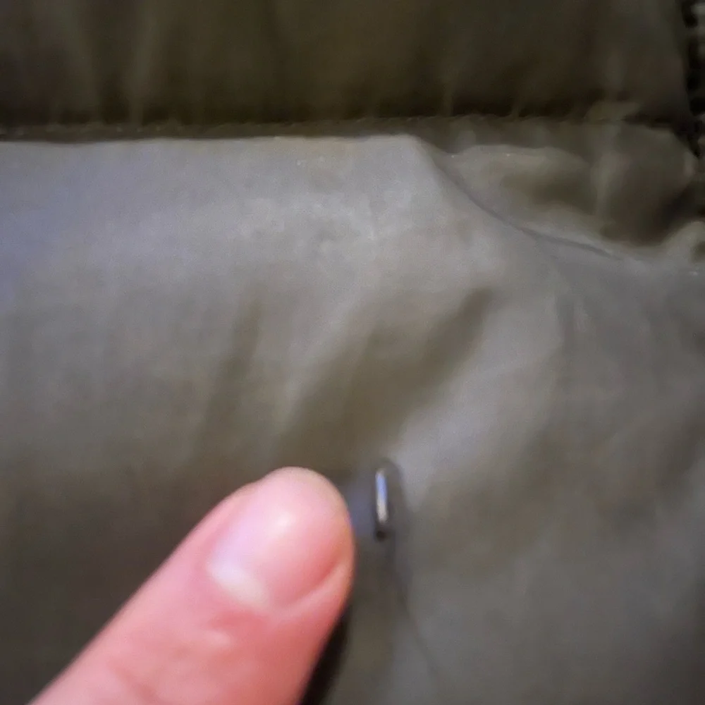 Kenneth Cole Puffy Vest - Picture 3 of 3